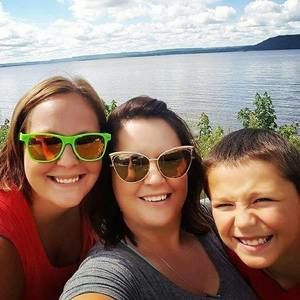 Meet your Posher, Lacey